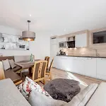 アパート Aliona *