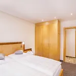 Aliona アパート *