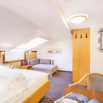 Aliona アパート *