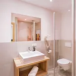 Aliona アパート *