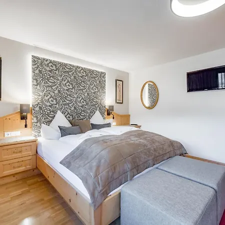 Aliona Apartment *