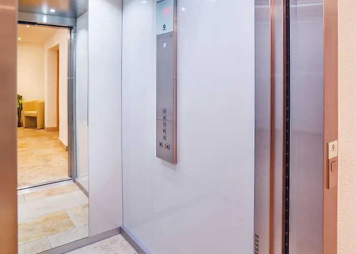 Апартаменти Aliona *